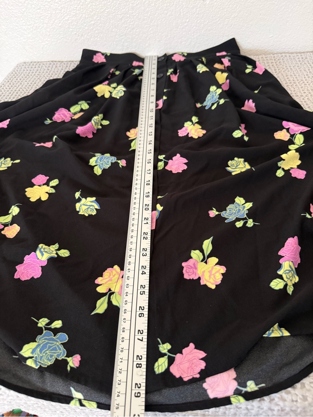ModCloth women’s Black Midi Skirt Floral Print Buttons in front size 12 - Picture 5 of 7